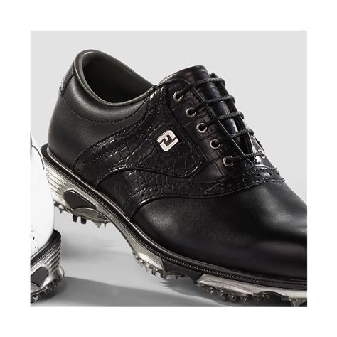 golf shoes clearance near me.